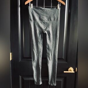 Spanx Dark Heather Grey 7/8 Length Leggings | Large